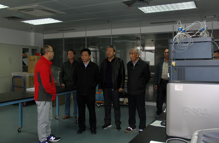 1571909639850989.jpg 2院士_副本.jpg