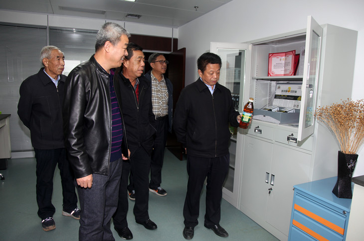 1571909660364272.jpg 3院士_副本.jpg